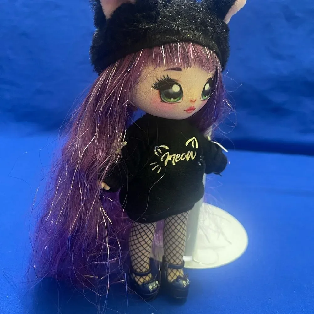 Na Na Na Surprise Black Cat doll